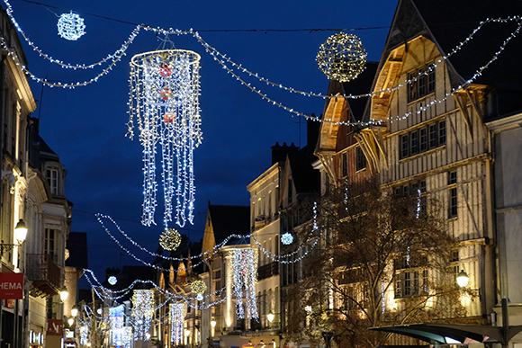 Troyes à l’aube de Noël et du Nouvel An ! : Weva, votre magazine de tourisme, voyages et arts de 